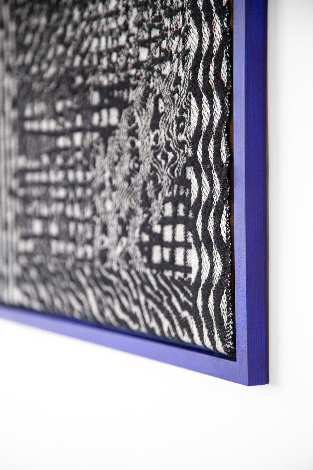 handwoven wall piece black & white