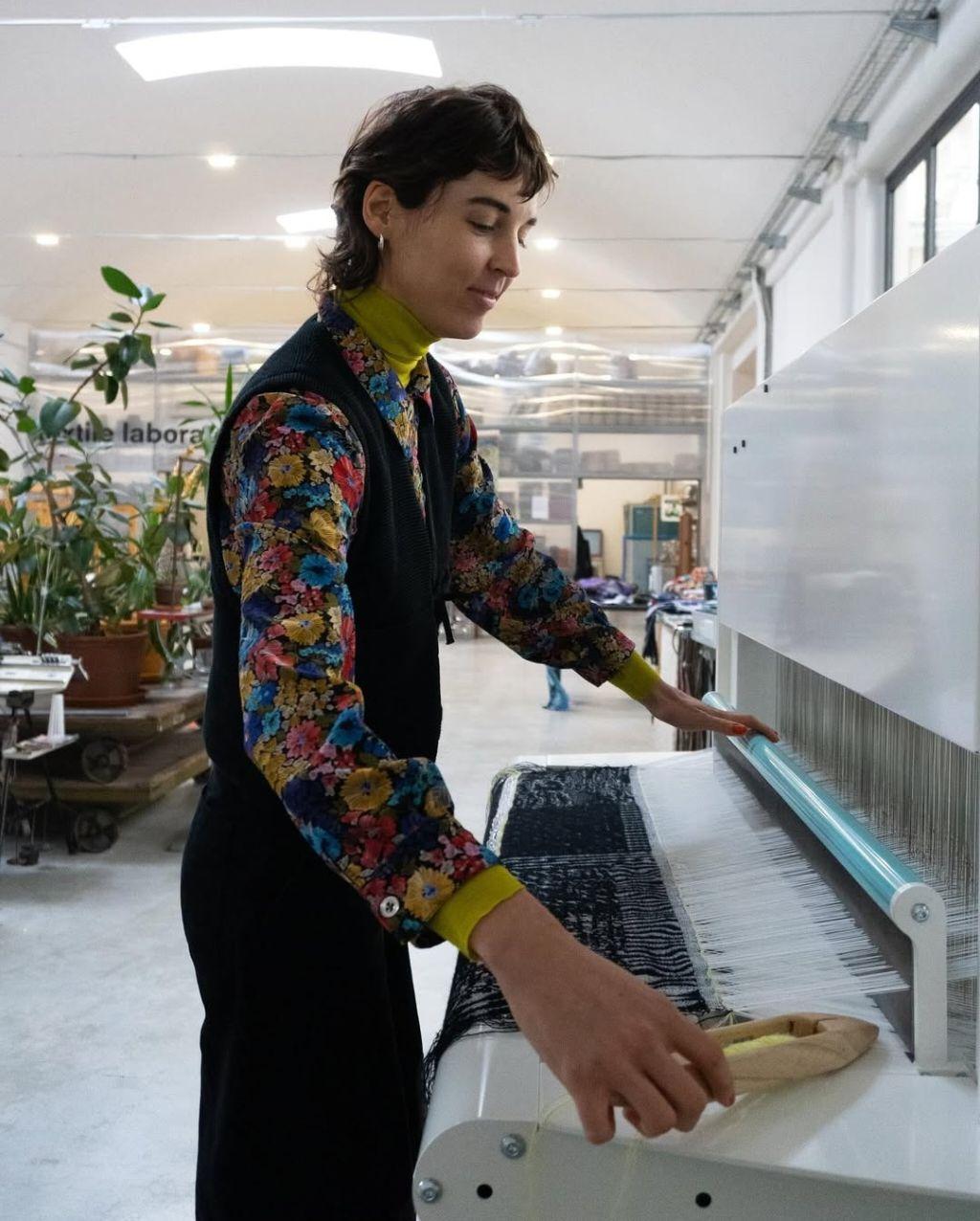 handwoven wall piece black & white